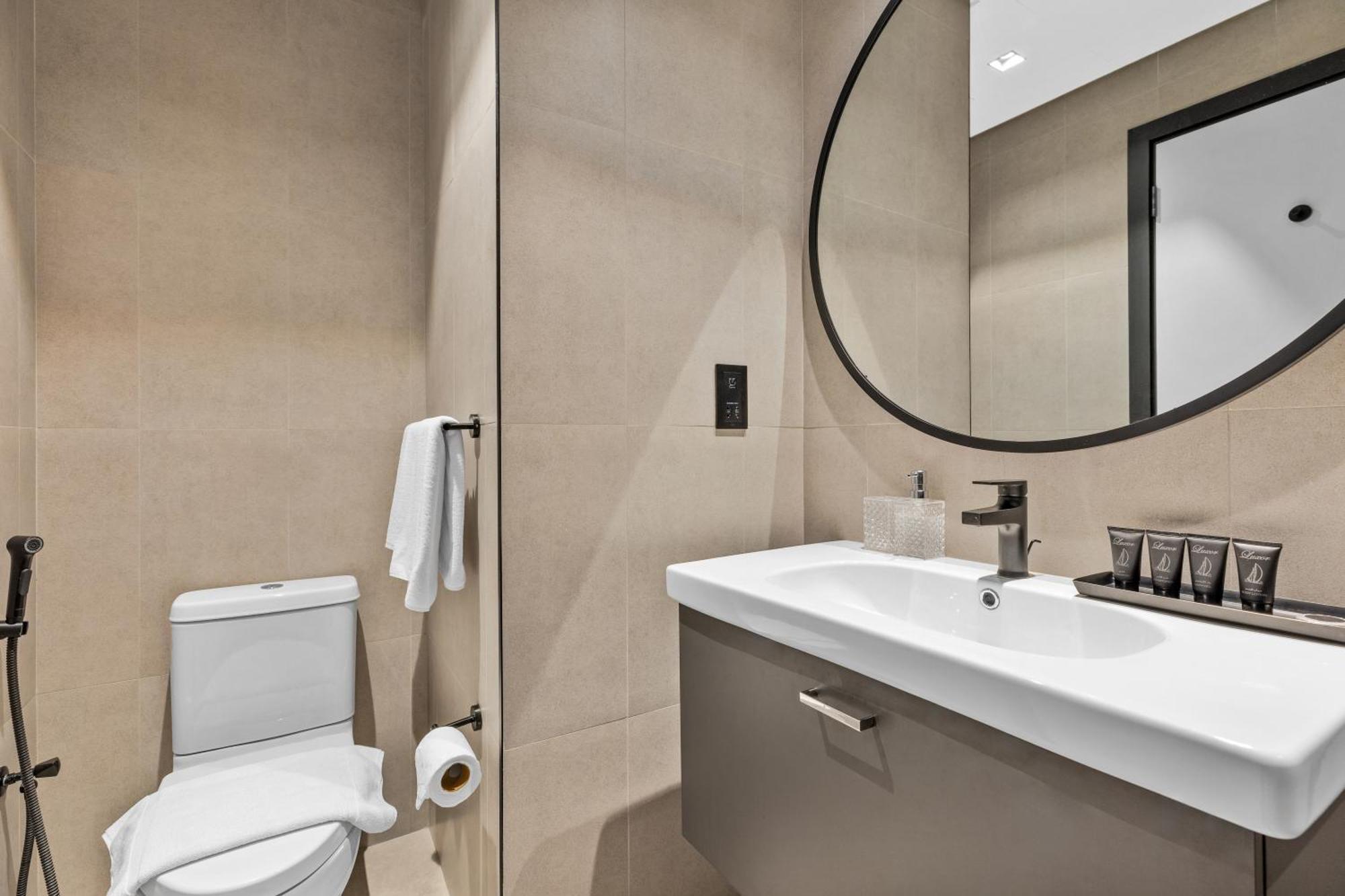 Waves Homes - Serenity: Luxe Living At 15 Northside Tower 2